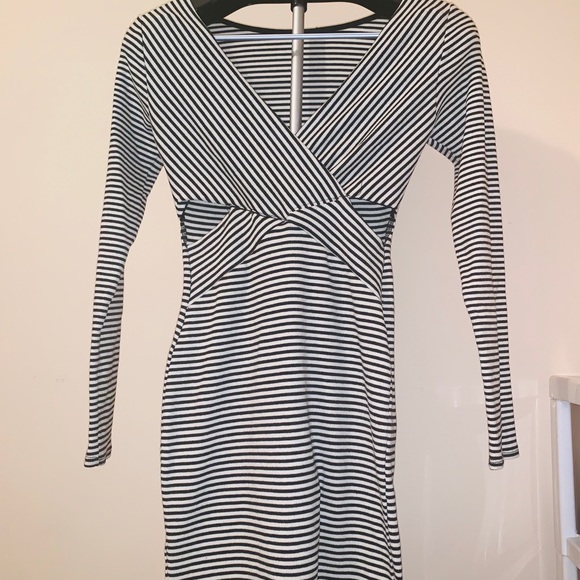 Dress - Picture 3 of 5